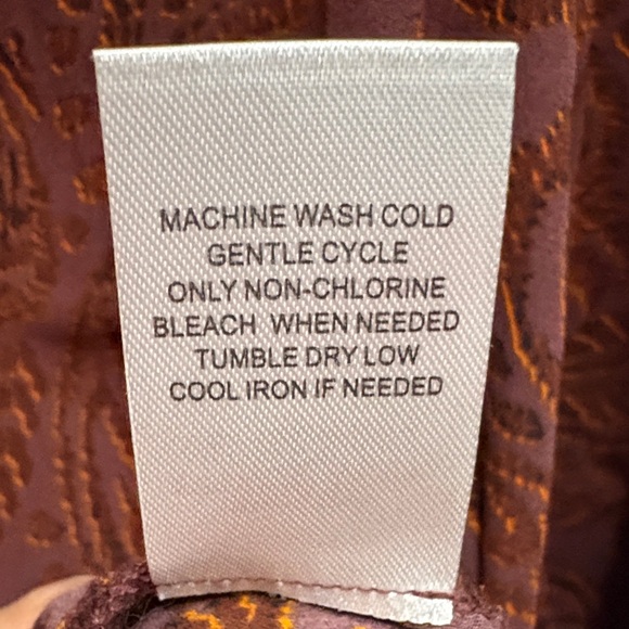 DR2 Dark Brown Paisley Blouse - Picture 4 of 7